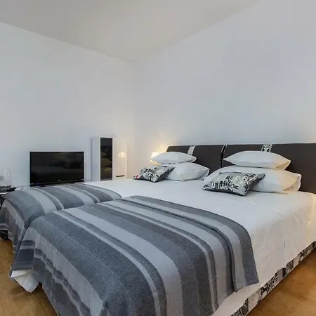 Ana Apartment